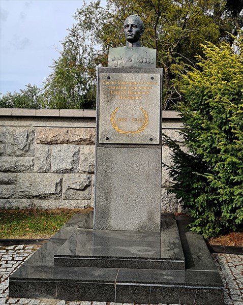 074-Памятник 1200 гвардеицам